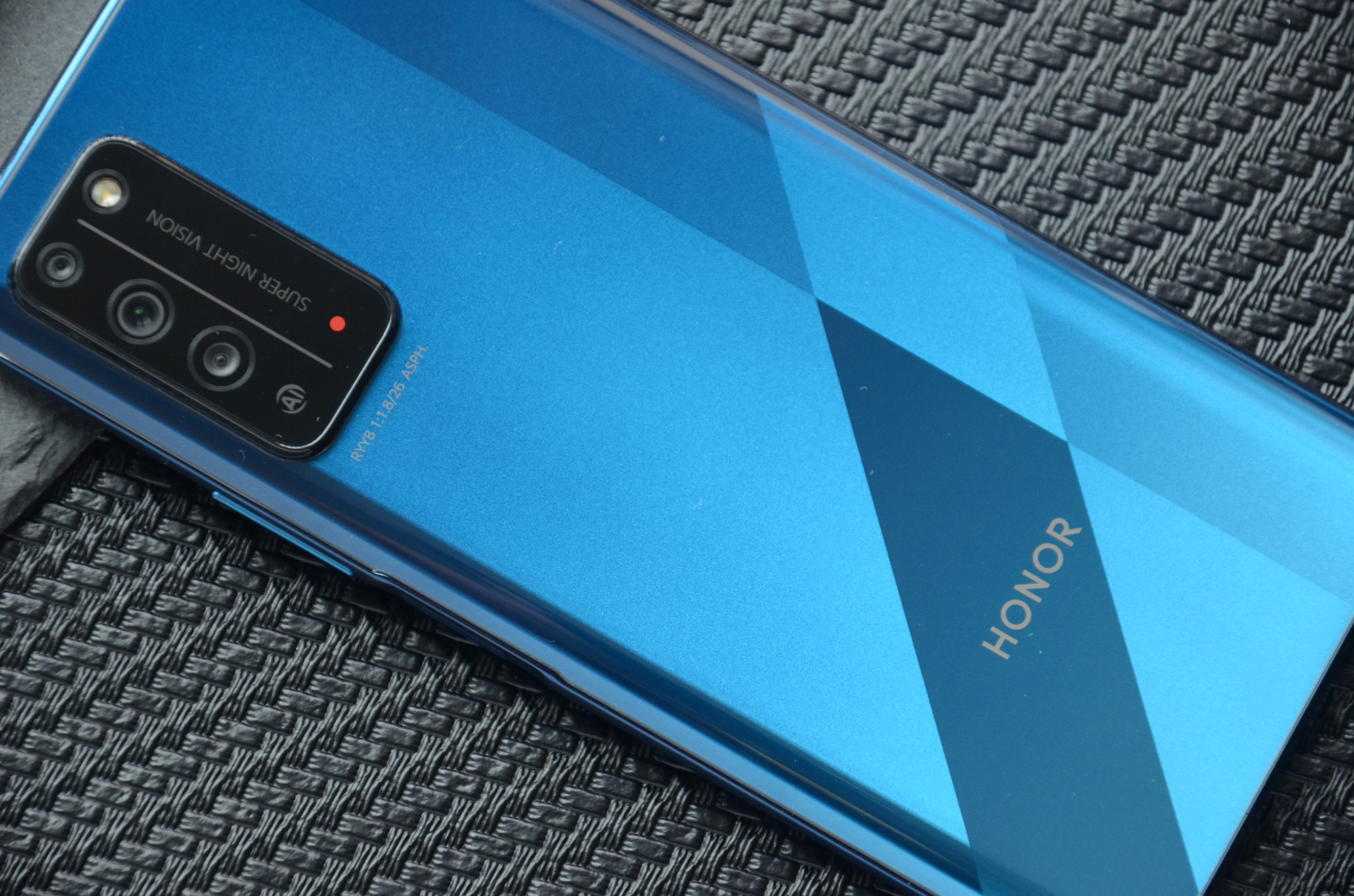 荣耀x10到底有多香上手亲测告诉你,荣耀x10目前使用怎么样