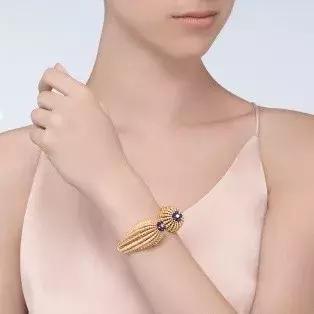 直男欣赏不来的荧光色,三大直男觉得最丑的首饰