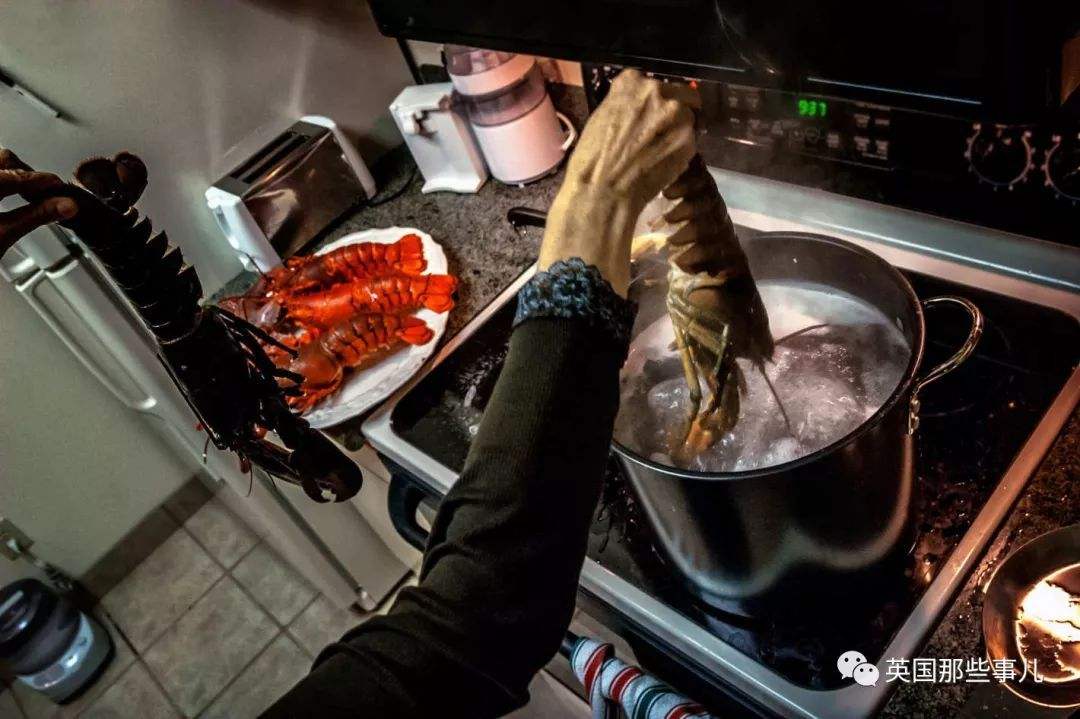 吃了没蒸熟的螃蟹用什么解救措施,活螃蟹冷冻后能吃吗如何煮螃蟹