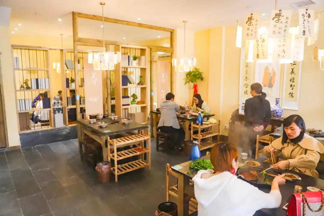 四川火锅与重庆火锅的历史,四川火锅和重庆火锅哪个更正宗