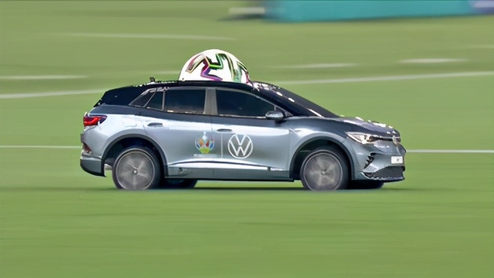 欧洲杯吐槽：揭幕战怪事多，土耳其竟被做成了一道“菜”