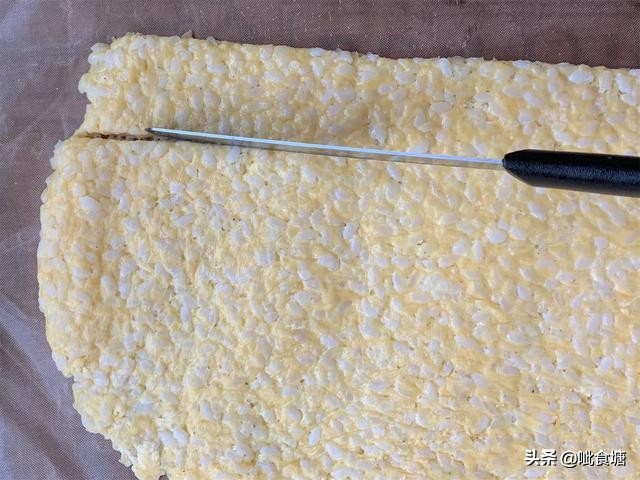 剩米饭别炒蛋做成锅巴香晕了,剩米饭不要扔的小妙招