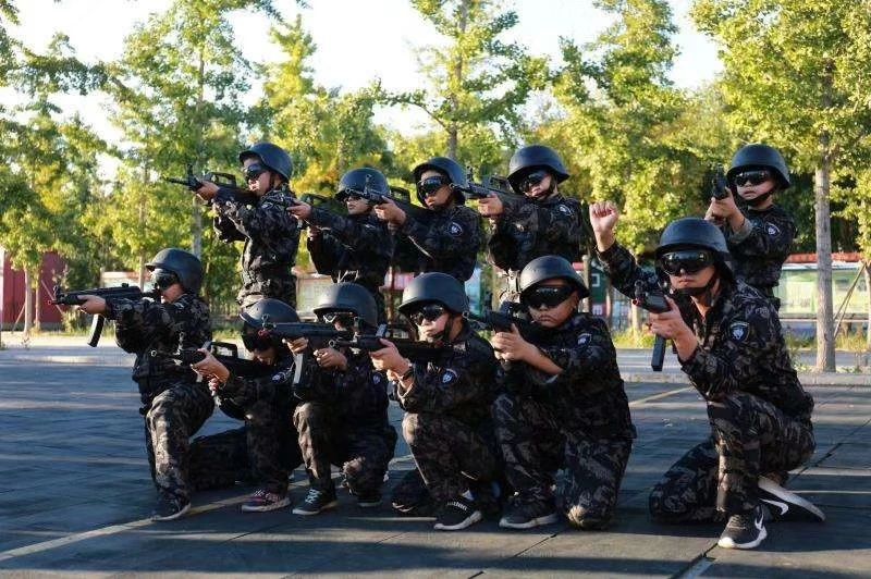小硬汉青少年军事夏令营,军事夏令营军事五项教案