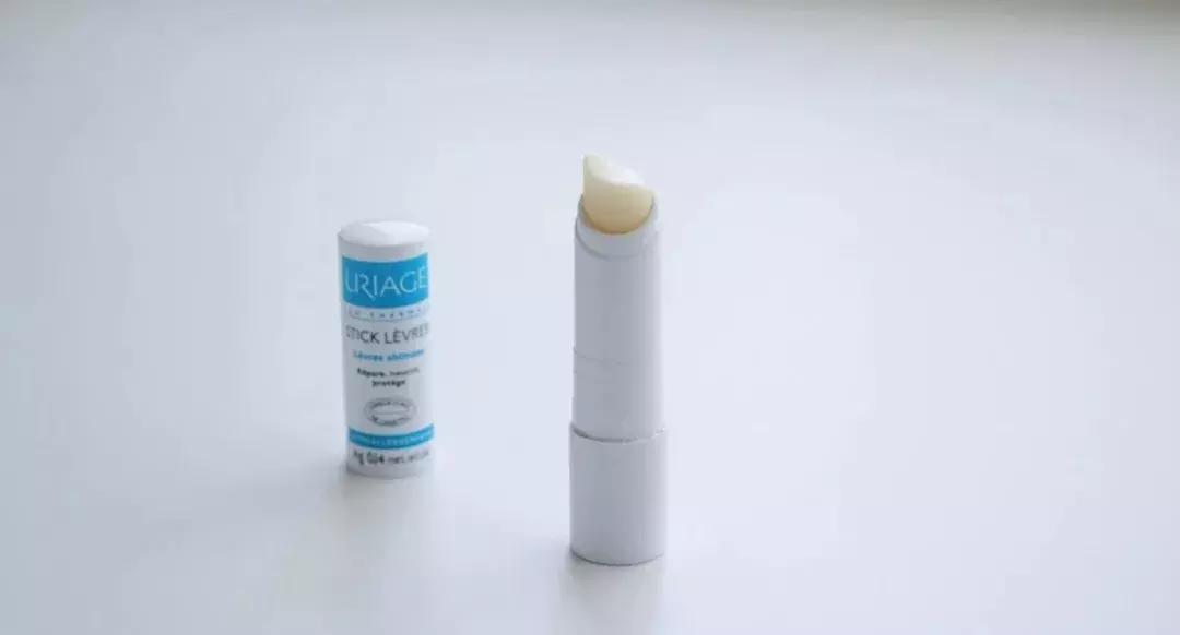 25支秋冬唇膏大型测评｜越搽越干？唇炎？最佳口红打底？