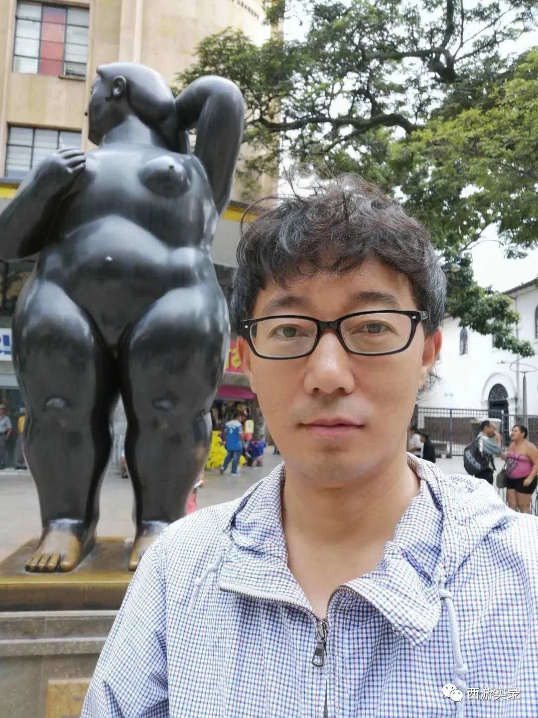 三进三出哥伦比亚送鲜花求爱，沪C穿越五大洲、第一次在南美相亲