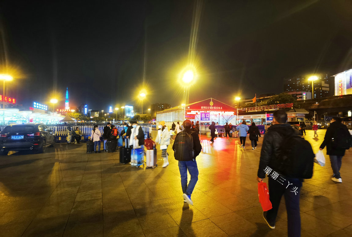 广州火车站振兴中华,广州火车站的标语是谁写的