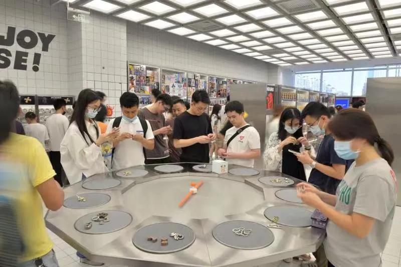 x11旗舰贵阳,x11旗舰店潮玩店