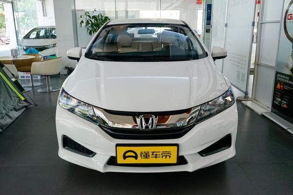 锋范属于a0级家轿吗,本田锋范型动版和舒适版区别