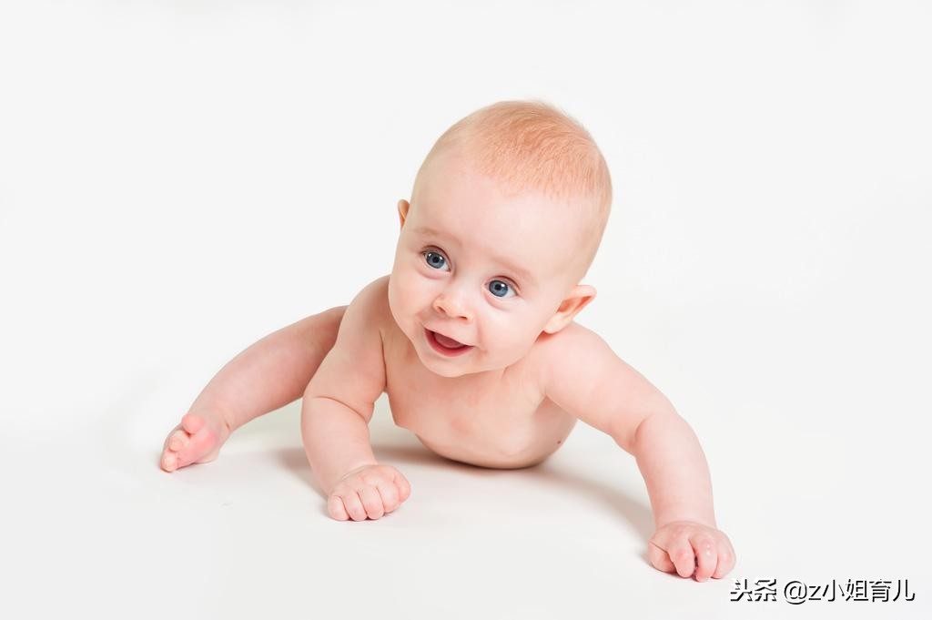 别再这样抱宝宝了，会歪脖子你还不知道吧，分享下如何纠正歪脖子