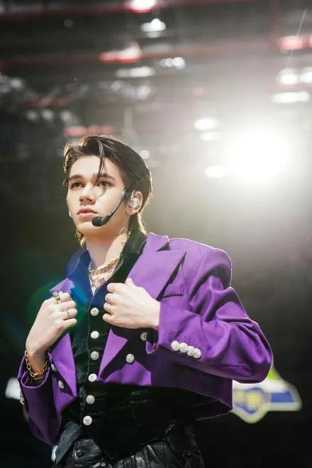 对话米卡庆怜:害羞的“猕猴桃”和敏感的“小李子”