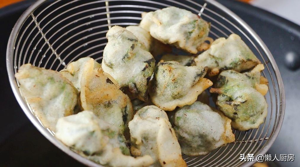 青菜叶做饺子皮的方法,怎样用青菜和面做饺子皮