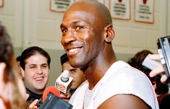 伦纳德签约新百伦多少钱,伦纳德签约新百伦是什么时候