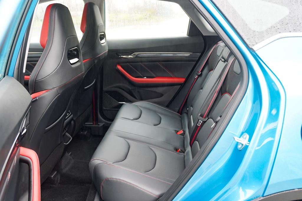 帝豪贷款4万63年免息首付多少,吉利帝豪第四代首付多少能开回家