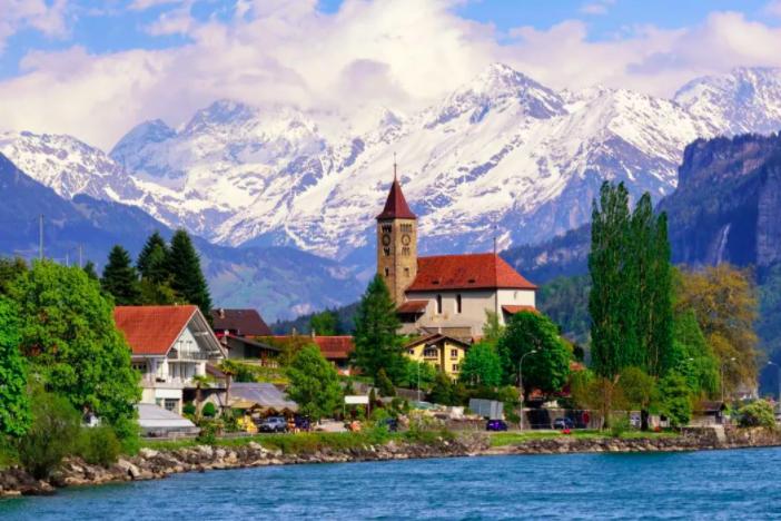 瑞士永久中立关键时刻选边站,瑞士为什么是永久中立