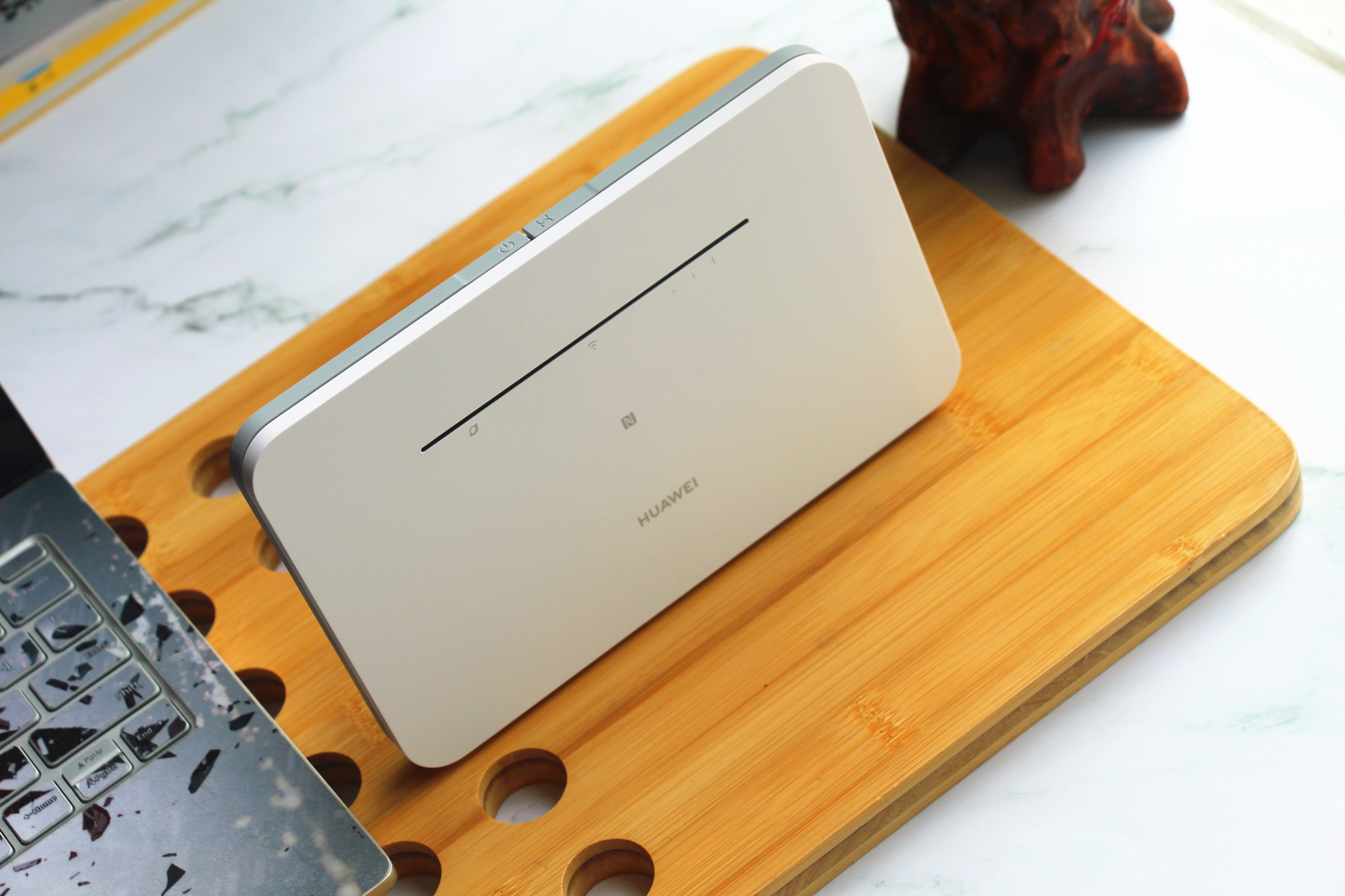 华为移动路由器带wifi,华为移动路由器和随身wifi