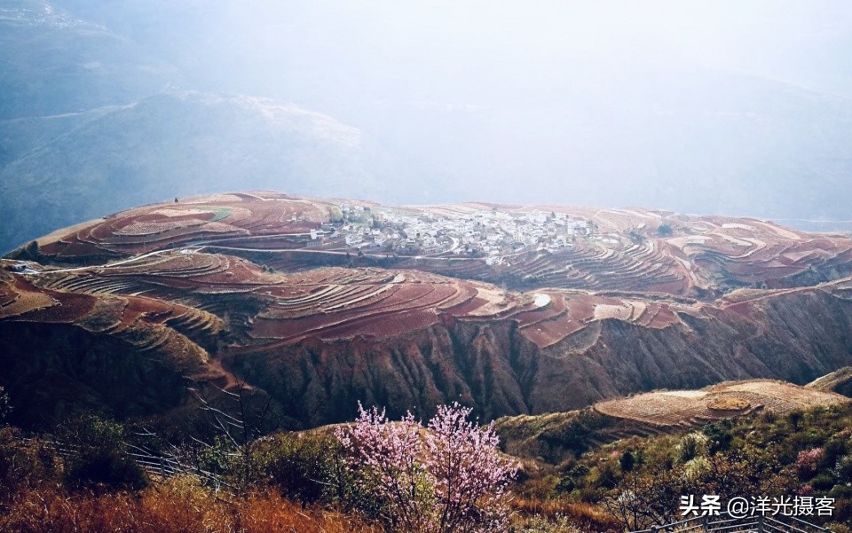 色彩斑斓的东川红土地,上帝的调色板云南东川红土地