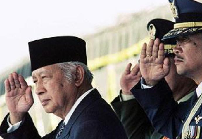 印尼杀了50万华人的原因,印尼杀了50万华人纪录片