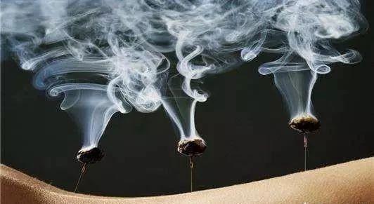 艾灸治疗腰椎间盘突出症效果如何,艾灸腰间盘突出每个穴位灸几分钟