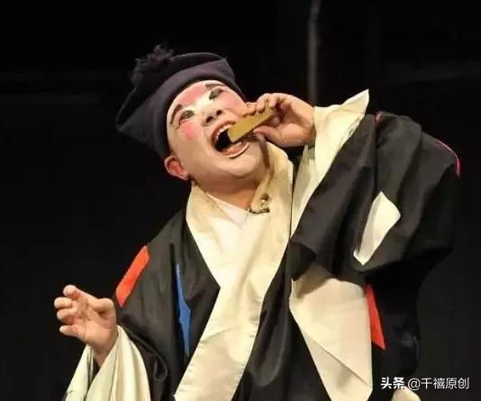 金镯子戴不进去可以压扁吗,金镯子为啥不要买空心的