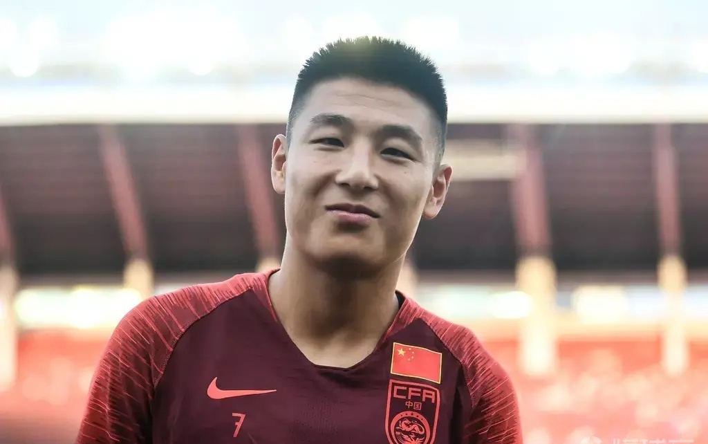 fifa足球世界梅西和vip梅西,fifa20内年度最佳阵容梅西