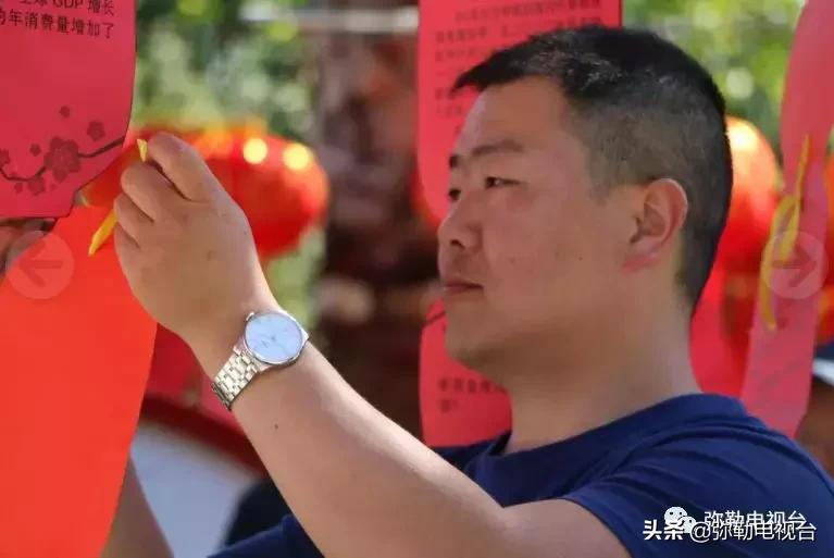 昆明弥勒人山人海,来弥勒玩人山人海