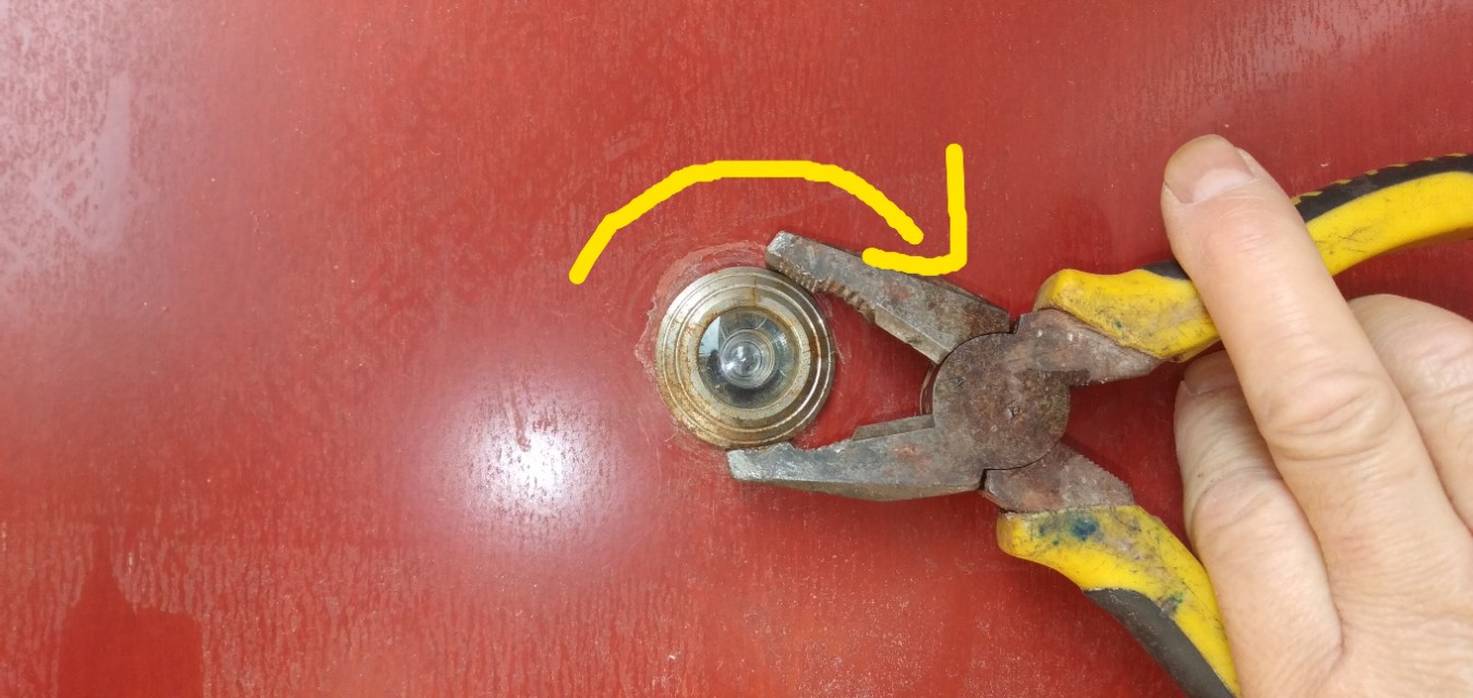 钥匙锁家里了防盗门如何打开,没钥匙怎么把防盗门打开