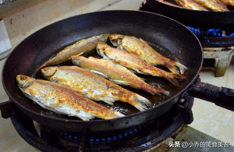 煎鱼不破皮的简单方法窍门,怎么煎鱼不破皮又鲜嫩又入味