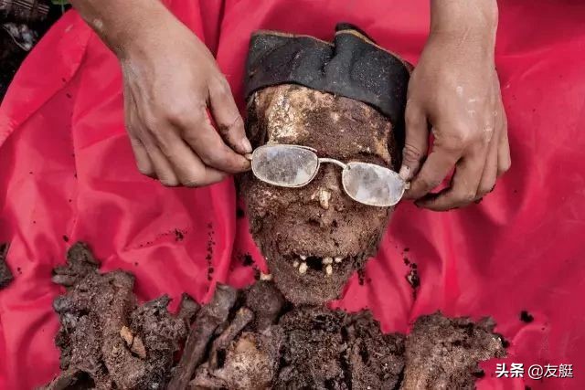 中元节的恐怖遭遇,中元节为什么人能听到鬼市喧闹声