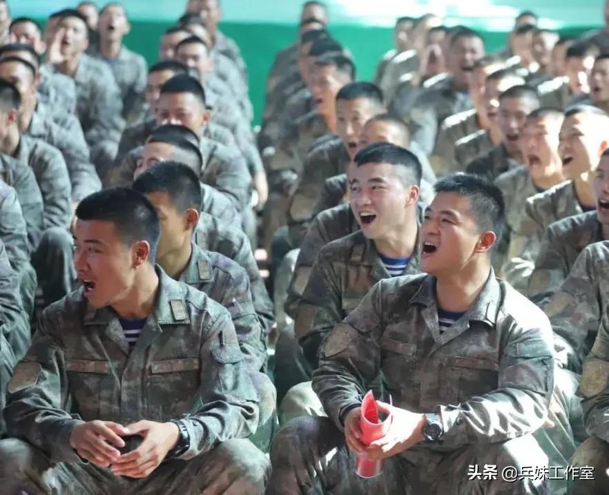 武警新型作战靴,新型作战靴