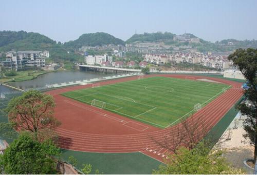 重庆一外择校,重庆一外和重庆西附哪个学校更好