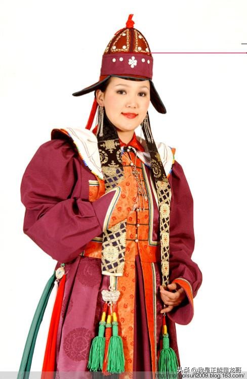 中国各民族服饰图集，你认识几个?