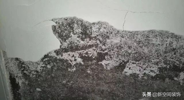 家里装修墙壁掉皮怎么办,墙面潮湿起皮脱落修补教程