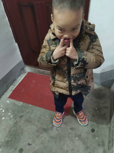 幼儿园老师尿裤子需要洗吗,孩子在幼儿园尿裤子应该怎么教育