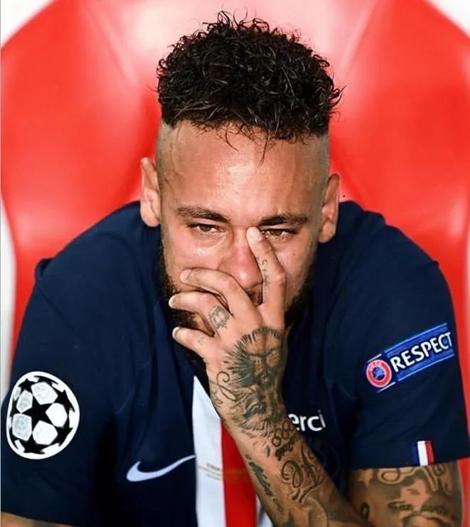 欧冠大巴黎内马尔拜仁,拜仁第6次加冕欧冠冠军