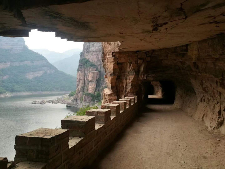 太行山最美挂壁公路打卡,郭亮挂壁公路震撼世界