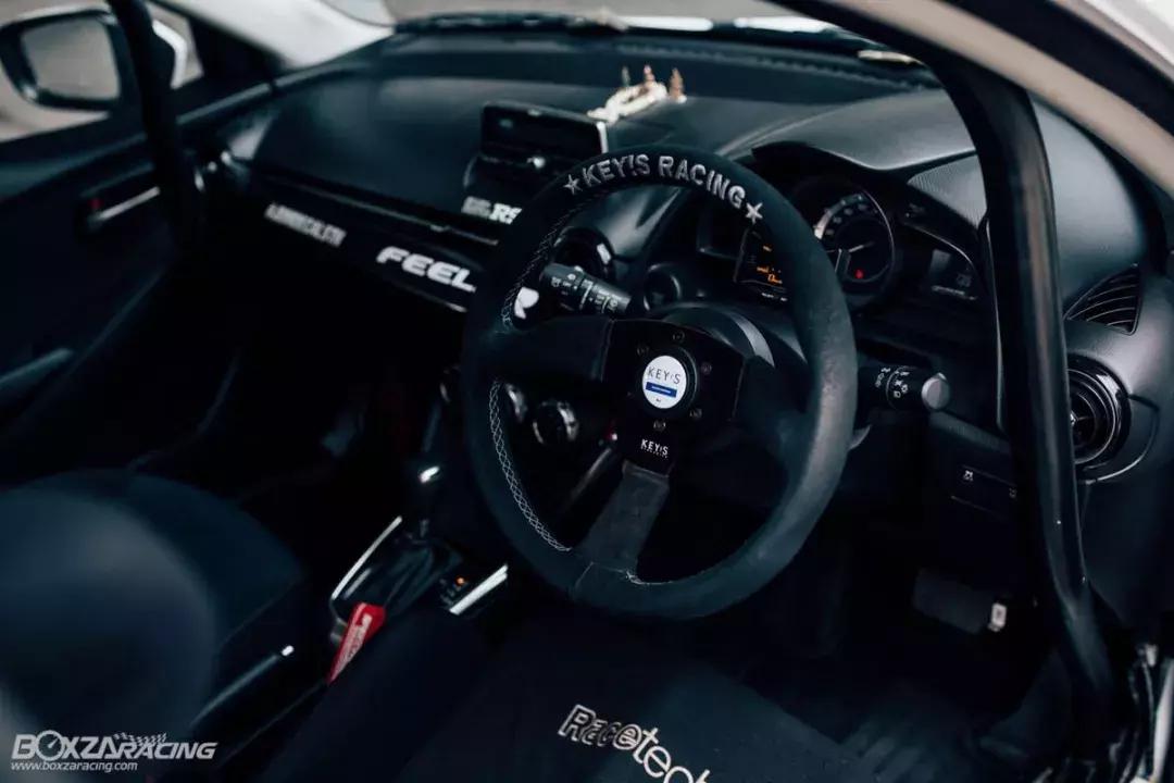 马自达2改装阿尔派车机音响,马自达2.0改装案例