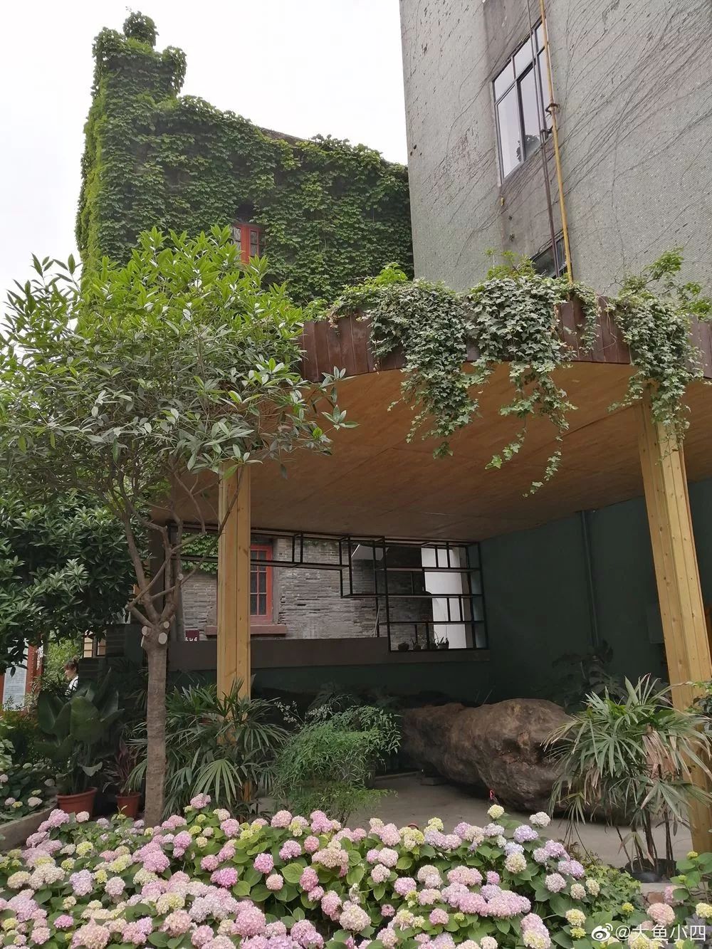 成都68岁机车厂变花园，工业风爱好者快来打卡