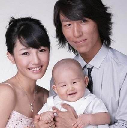 陈羽凡高清照片,陈羽凡踢球