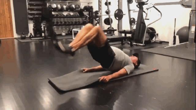 职业球手为什么不花里胡哨,为什么职业球手打球都沉大臂