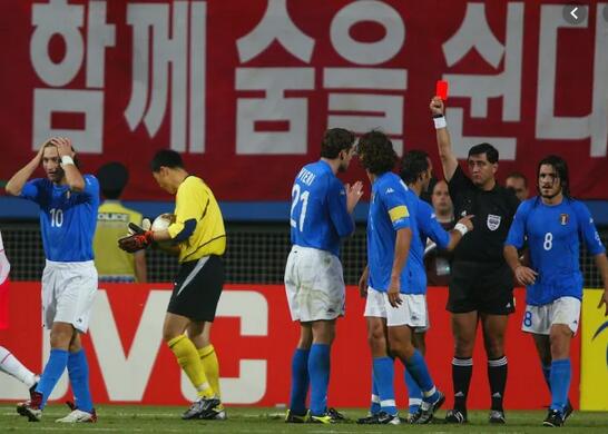 18年世界杯感人瞬间,门将卡恩世界杯痛哭