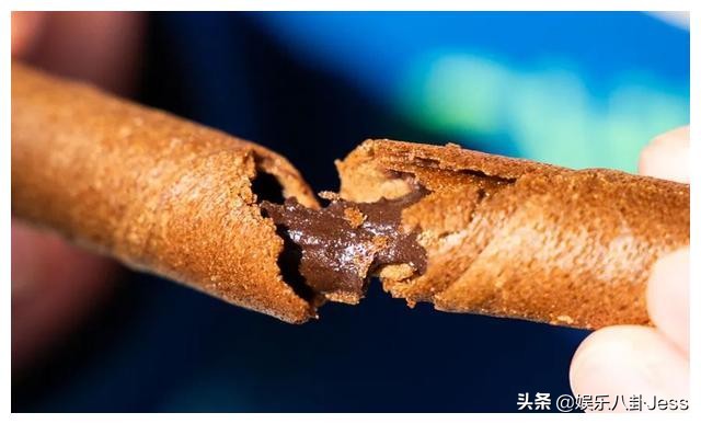 在李佳琦直播间买零食，是个划算的选择吗？