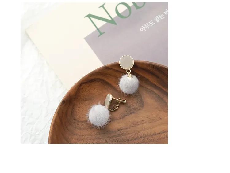 秋冬毛绒绒无耳洞耳环,百搭耳环气质网红耳饰女新款