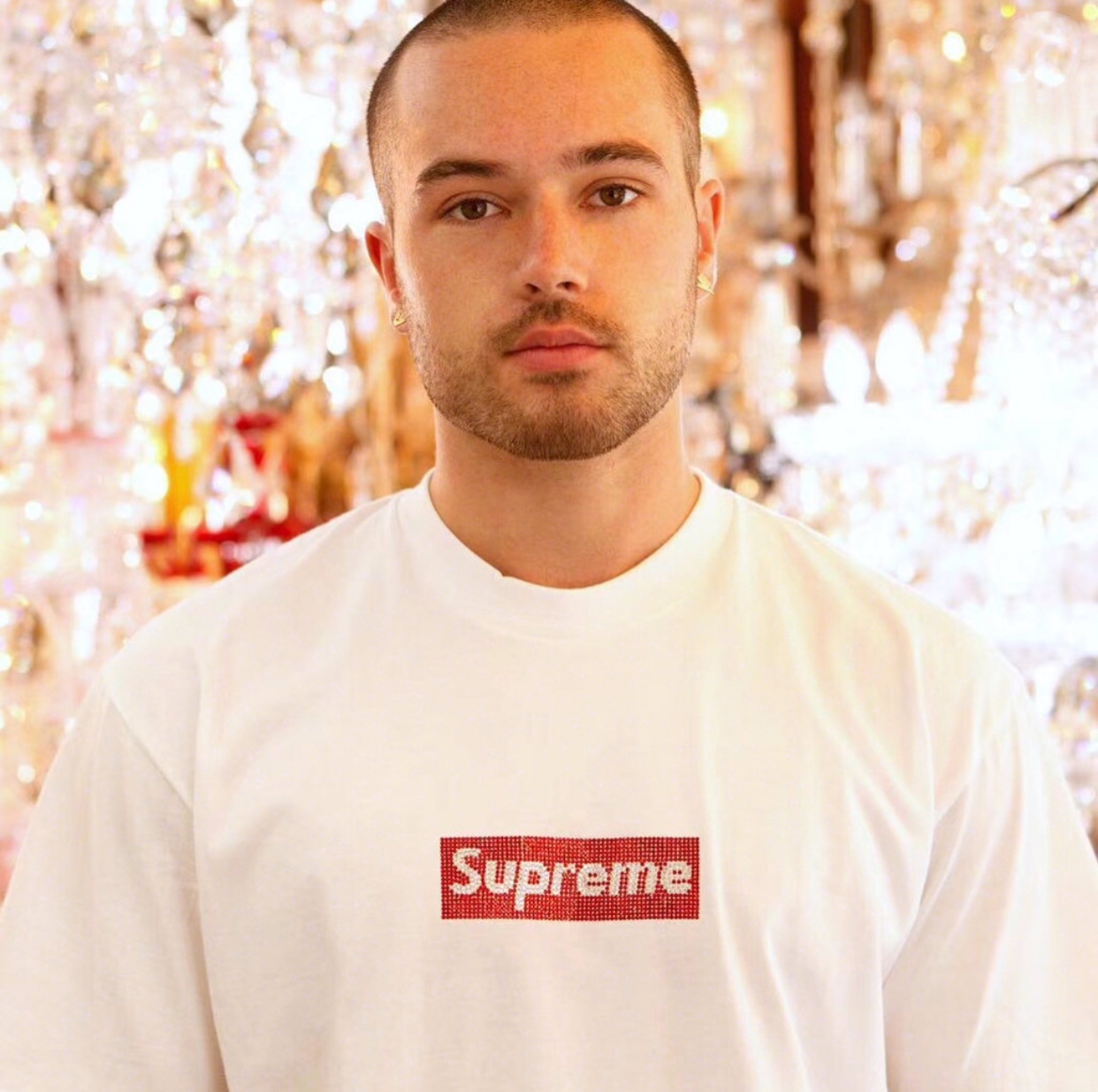 鲸潮丨年轻人不买潮牌，和咸鱼有什么区别？