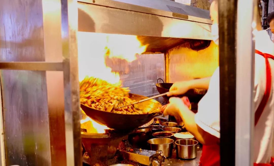 全国最好吃的十大网红夜市推荐,中国十大必逛夜市推荐