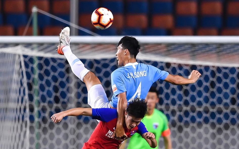 小克鲁伊夫重庆斯威,重庆斯威主帅克鲁伊夫