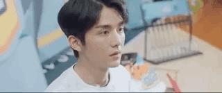 羞耻爆表！这男星演少女太上头，看得我藏在被窝连刷10集