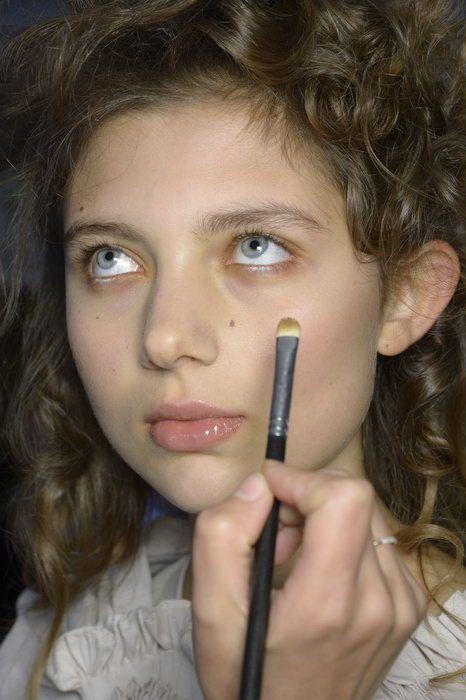 遮盖黑眼圈痘印斑点,黑眼圈毛孔大法令纹深怎么办