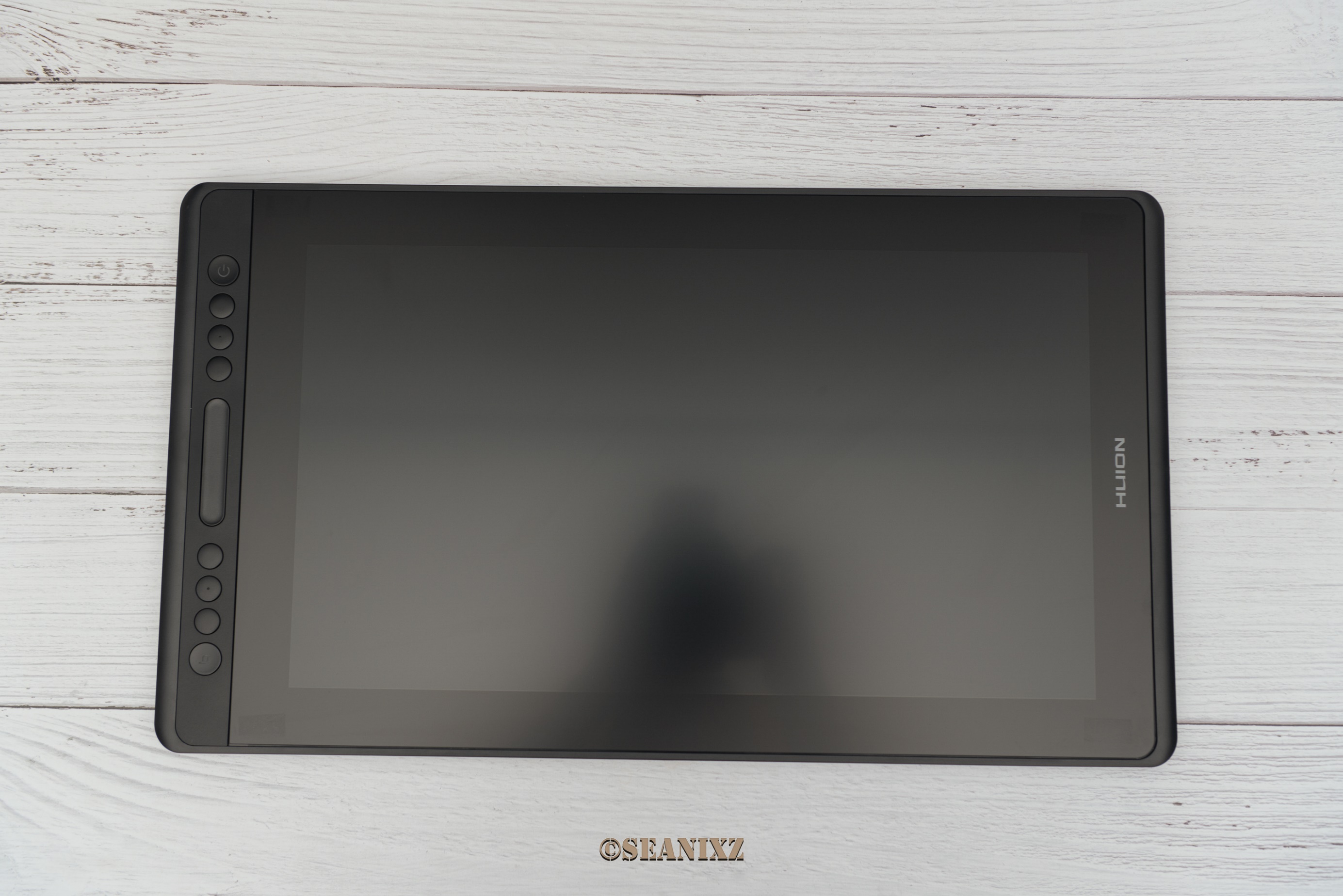 手绘必备的数位屏：绘王（HUION）KamvasPro16手绘屏