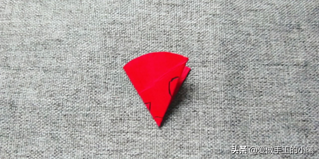 彩纸做灯笼手工简单漂亮教程,用彩纸做成灯笼手工最简单又好看