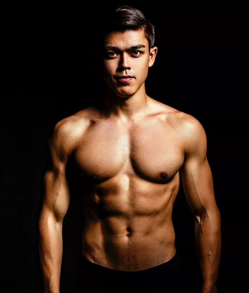 怎么练出饱满的胸,如何练出胸型饱满立体